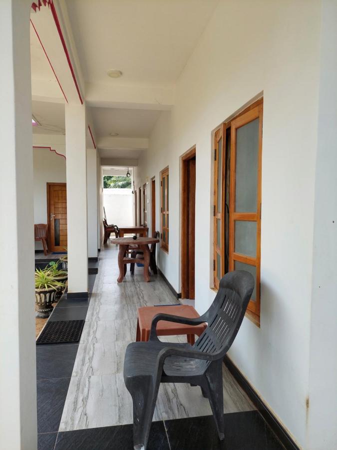 Beach Life Uppuveli Triquinimale Exterior foto